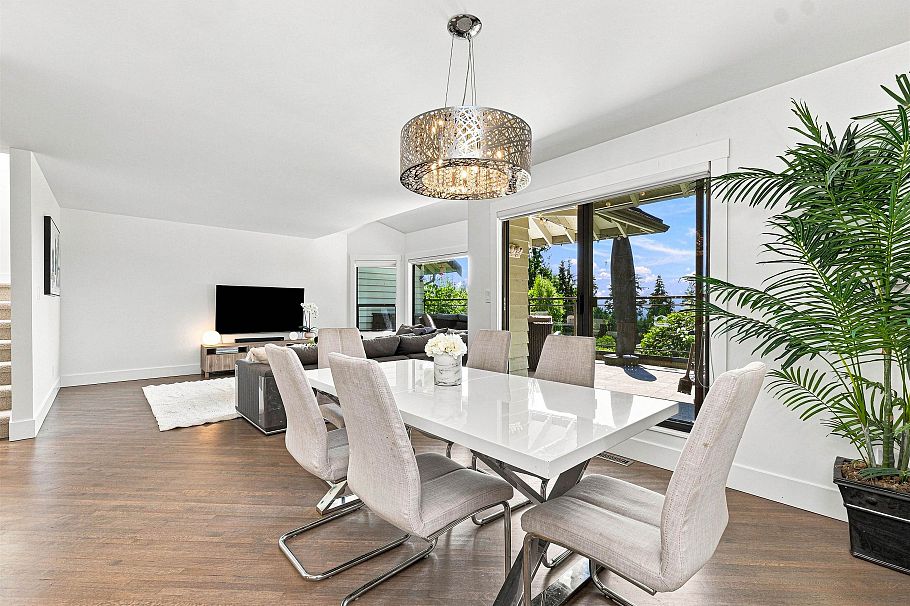 5723 Owl Court North Vancouver, BC - 6