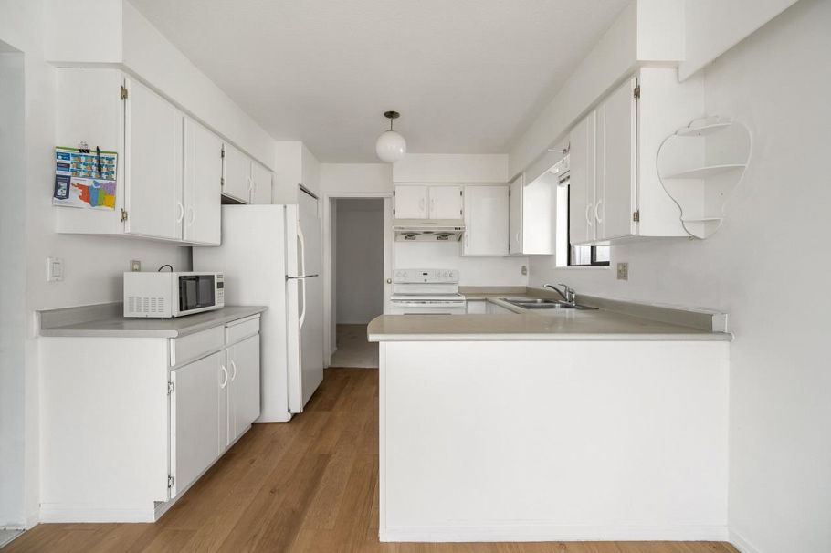 2539 E 34th Avenue Vancouver, BC - 24