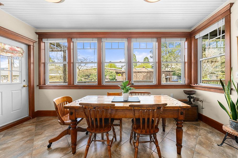 628 E 5th Street North Vancouver, BC - 20