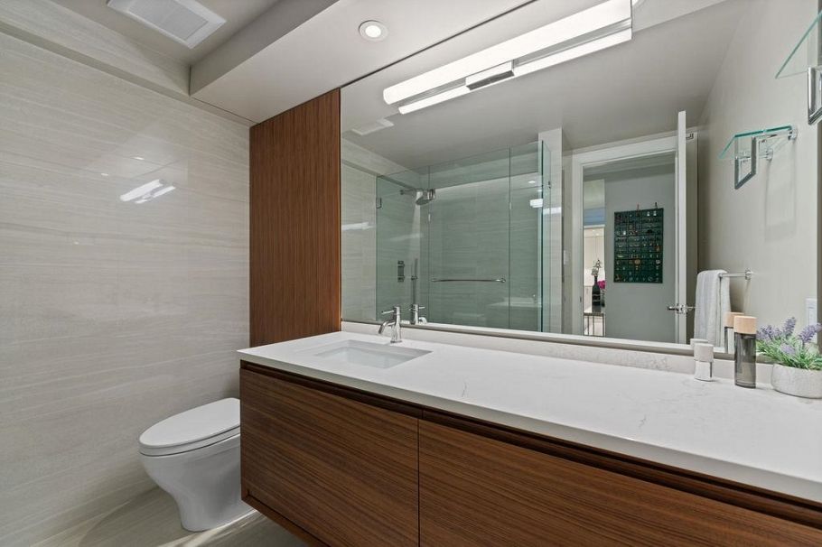 305 4101 Yew Street Vancouver, BC - 6