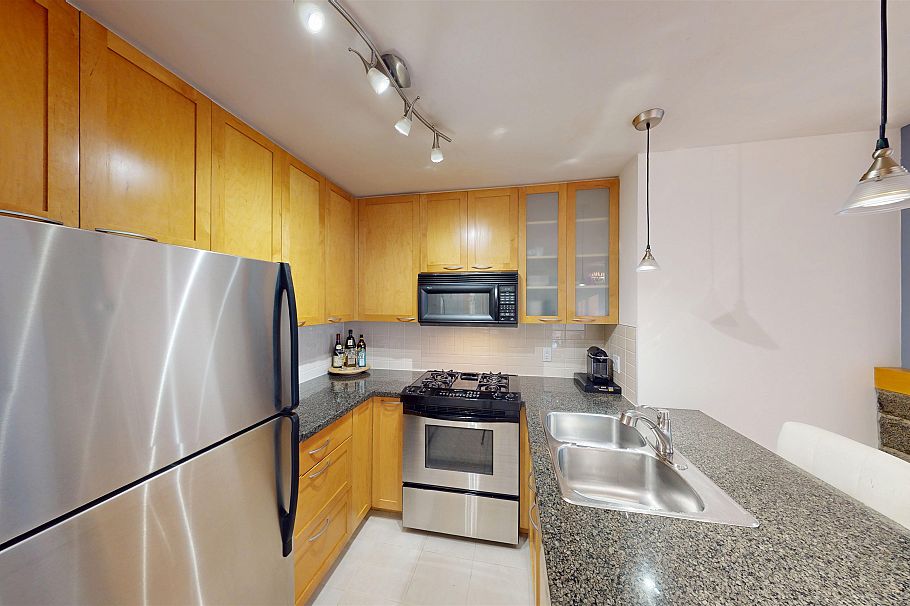 603 989 Richards Street Vancouver, BC - 5