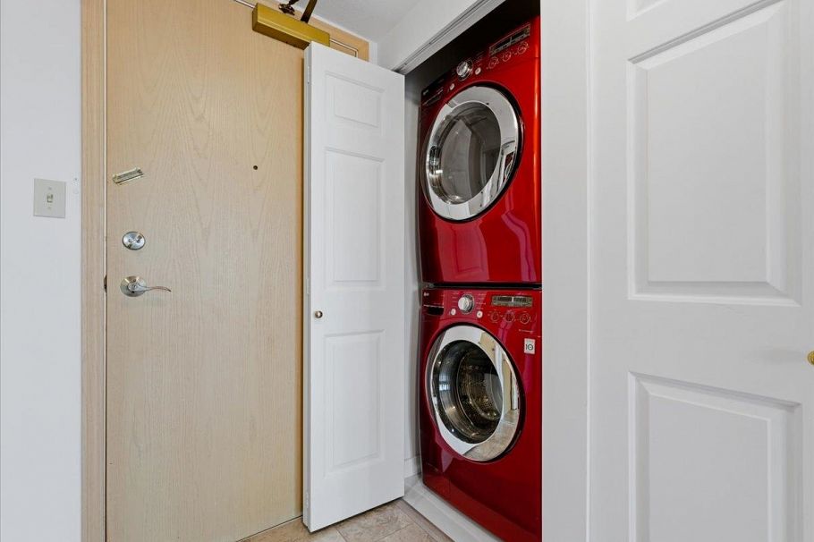 702 2201 Pine Street Vancouver, BC - 22