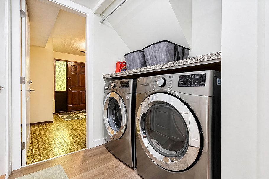 2184 E 35th Avenue Vancouver, BC - 27