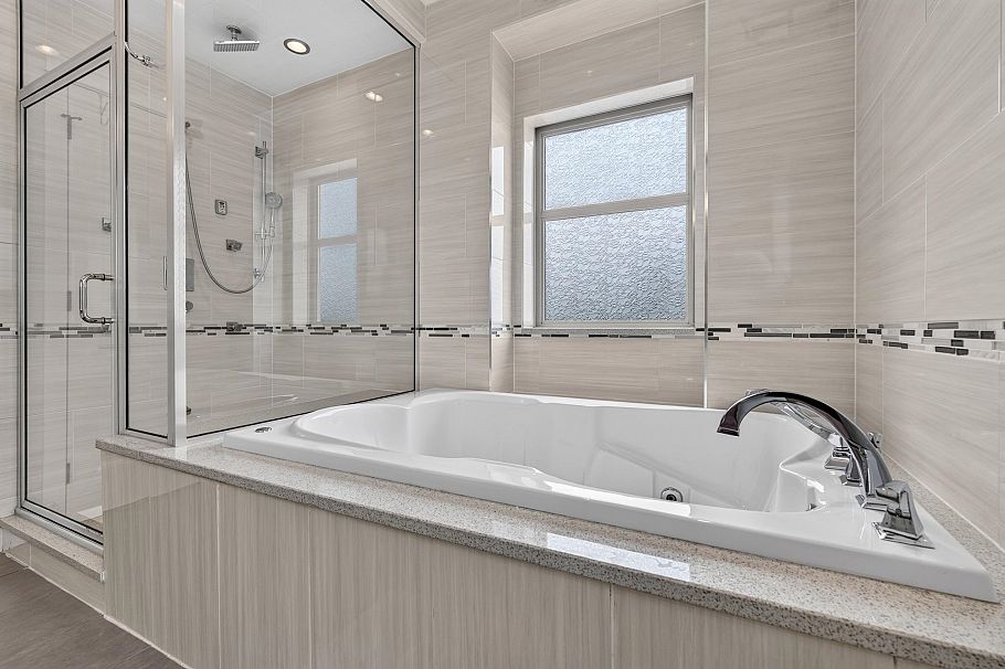 1010 E 55th Avenue Vancouver, BC - 23