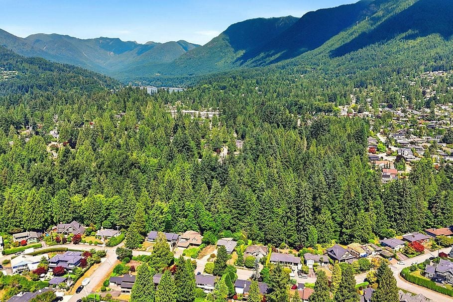 3922 Sunnycrest Drive North Vancouver, BC - 15