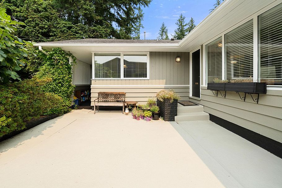 3046 Princess Avenue North Vancouver, BC - 3