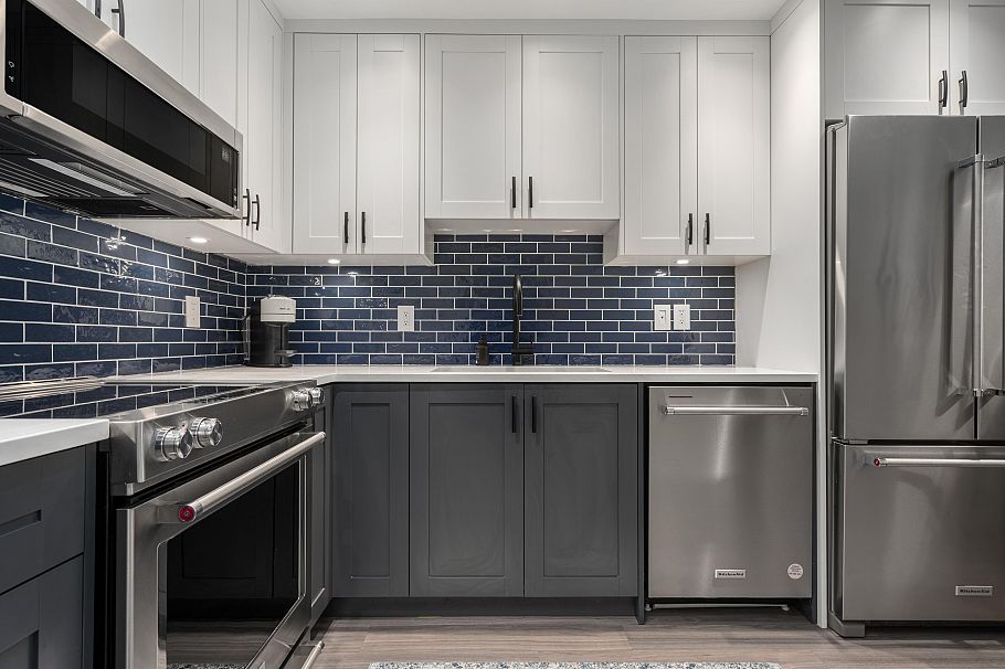 203 825 W 15th Avenue Vancouver, BC - 2