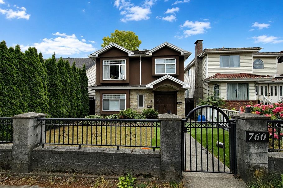 760 E 49th Avenue Vancouver, BC - 1