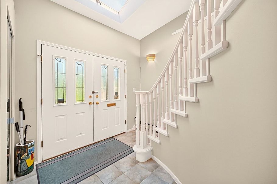 6673 Gladstone Street Vancouver, BC - 2