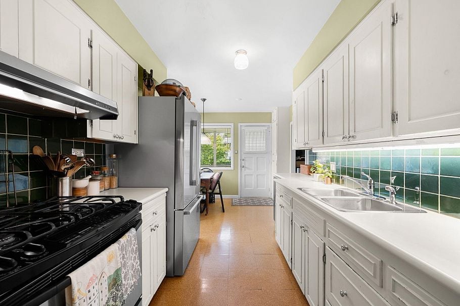 3046 Princess Avenue North Vancouver, BC - 18