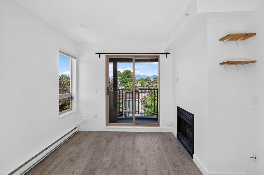 401 688 E 16th Avenue Vancouver, BC - 12