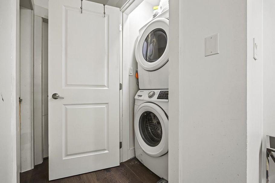 778 E 52nd Avenue Vancouver, BC - 17