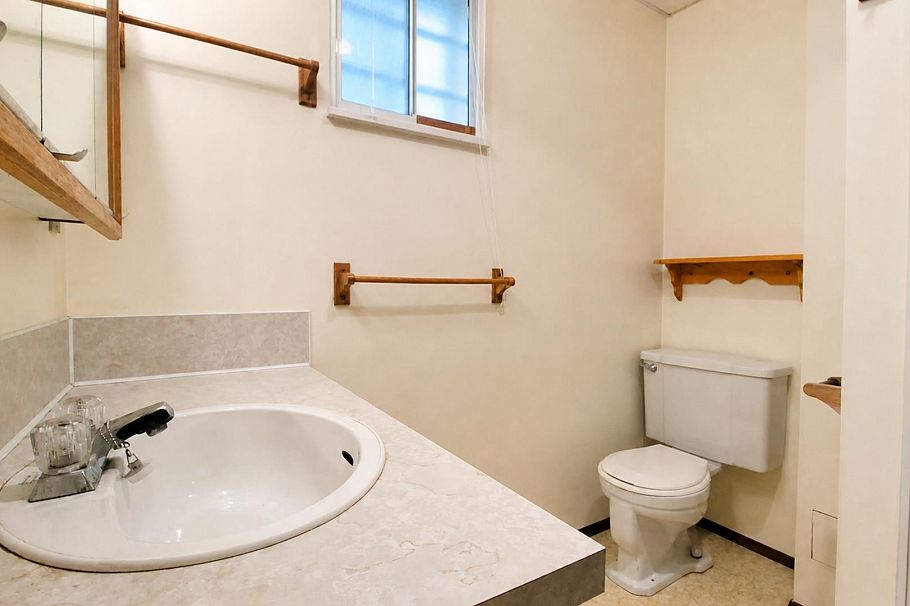 2748 E 6th Avenue Vancouver, BC - 31