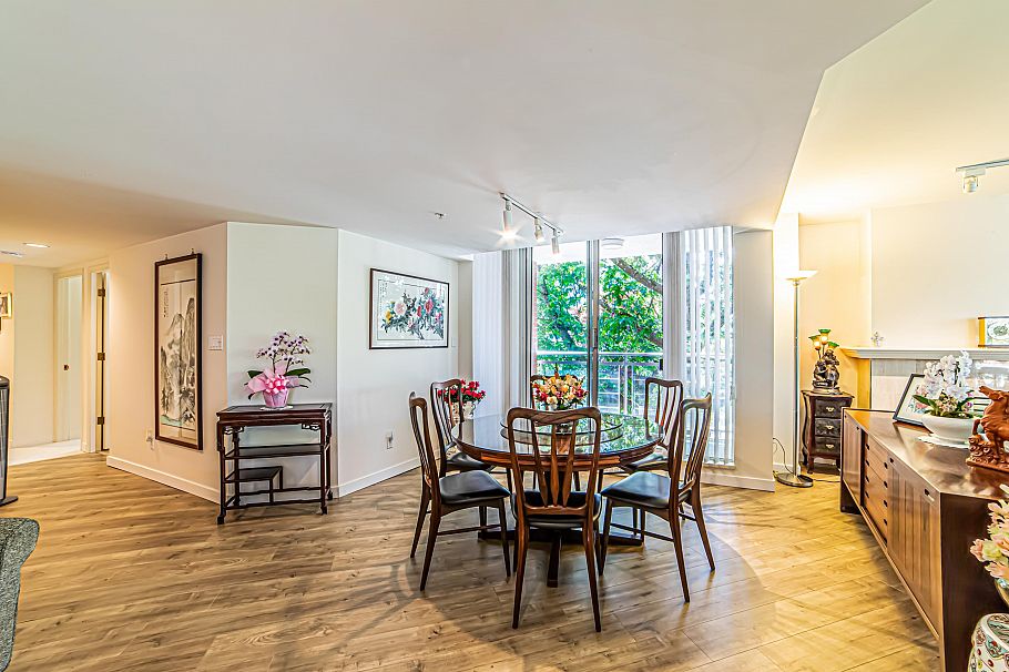 212 688 Fairchild Road Vancouver, BC - 9