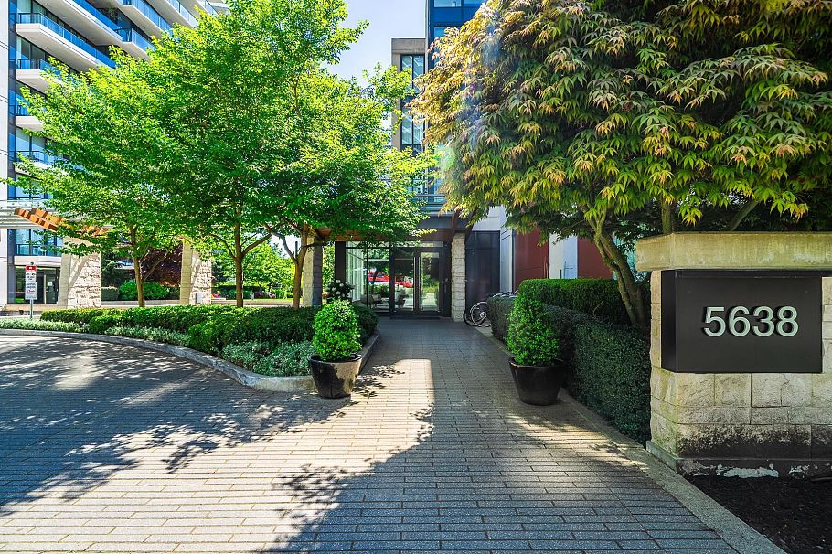 112 5638 Birney Avenue Vancouver, BC - 2