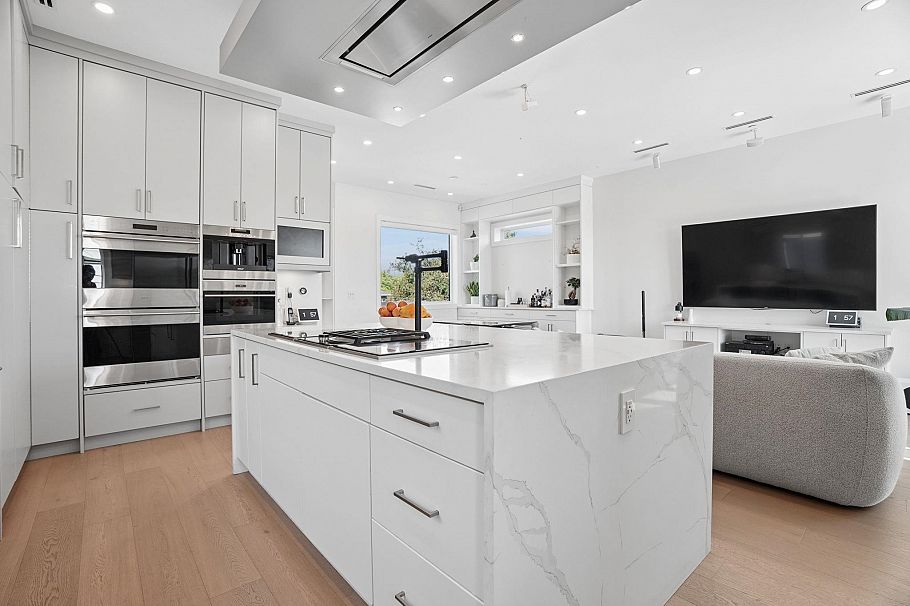 72 E 57th Avenue Vancouver, BC - 17