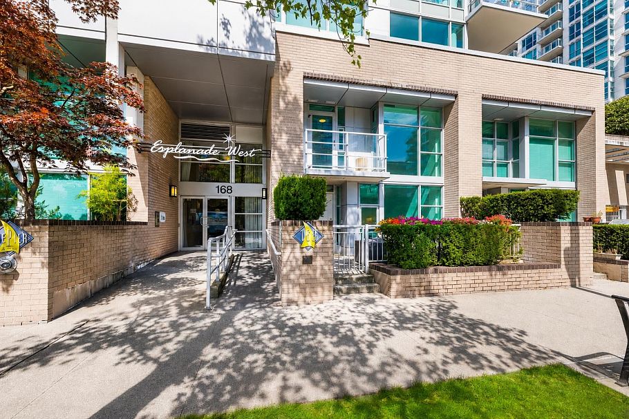 TH8 168 E Esplanade Avenue North Vancouver, BC - 2