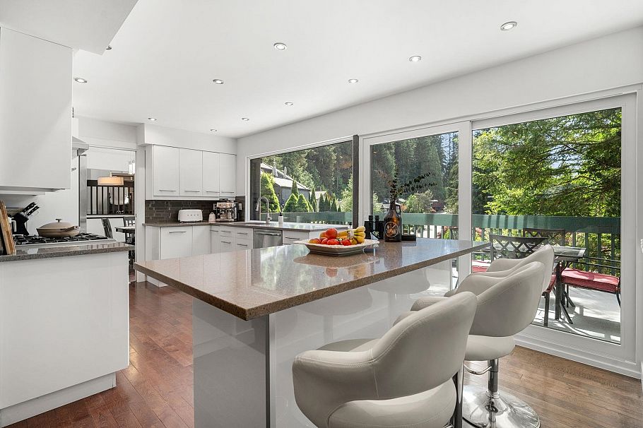 2086 Rivergrove Place North Vancouver, BC - 9