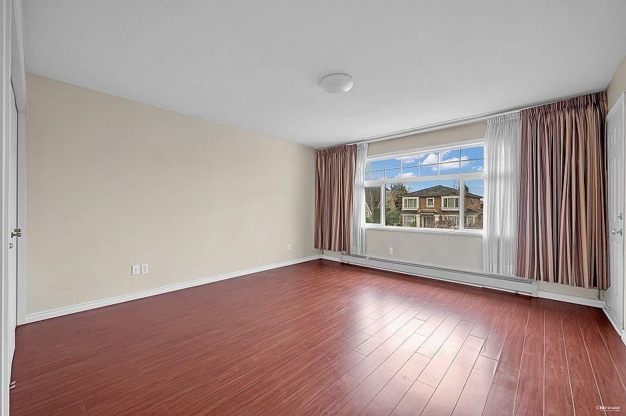 1945 W 44th Avenue Vancouver, BC - 18