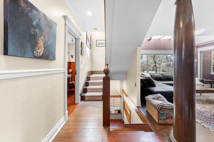 628 E 5th Street North Vancouver, BC - 6