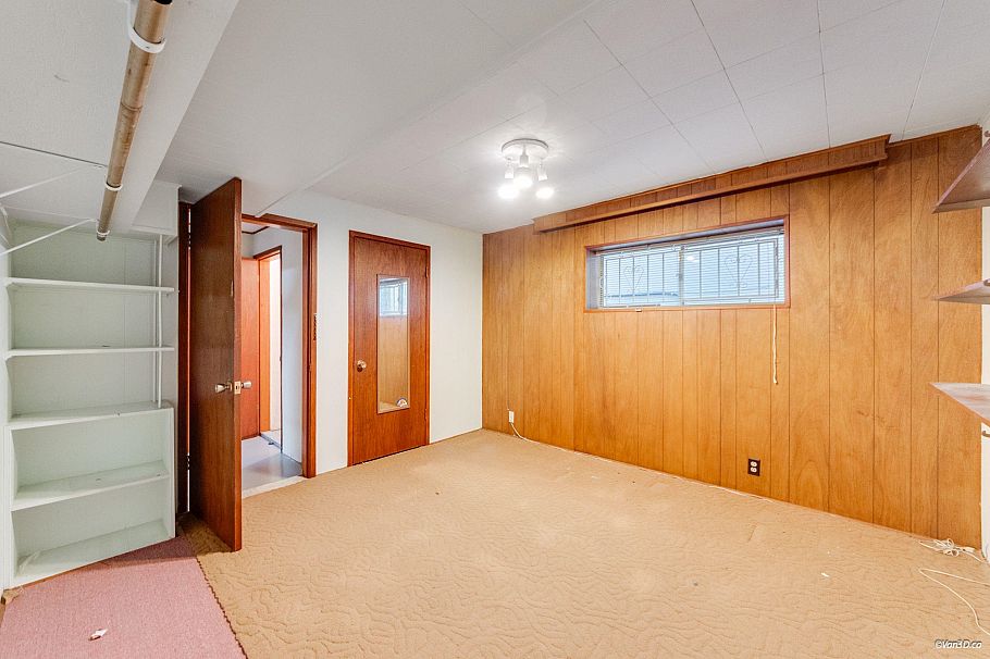 25 E 47th Avenue Vancouver, BC - 20