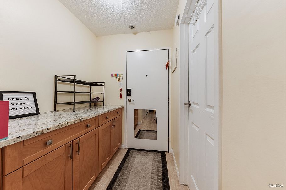 210 1545 E 2nd Avenue Vancouver, BC - 6