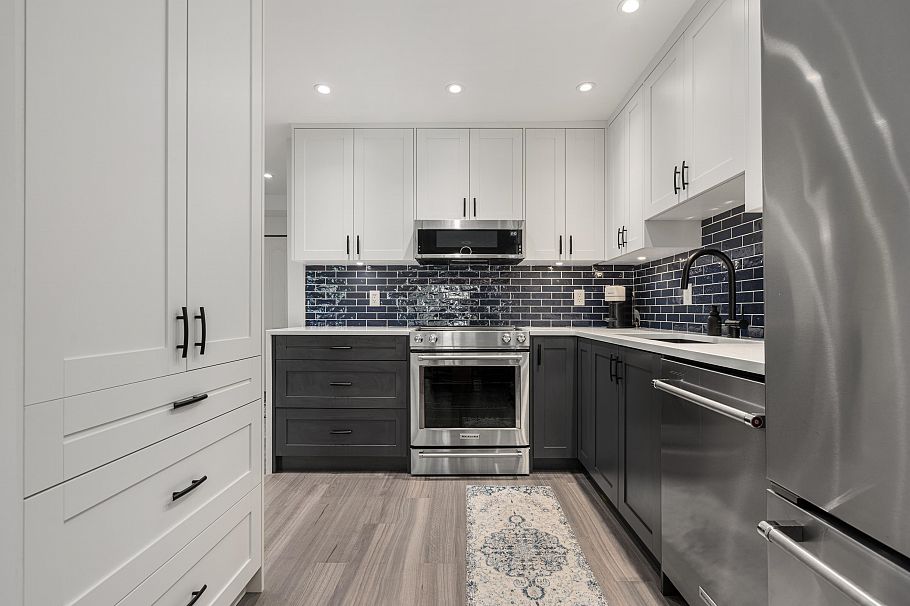 203 825 W 15th Avenue Vancouver, BC - 1