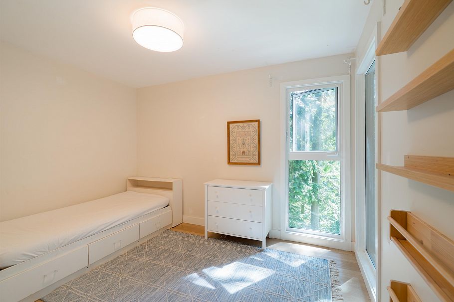 1139 Heritage Boulevard North Vancouver, BC - 27
