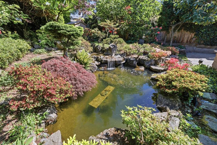2727 W 36th Avenue Vancouver, BC - 1