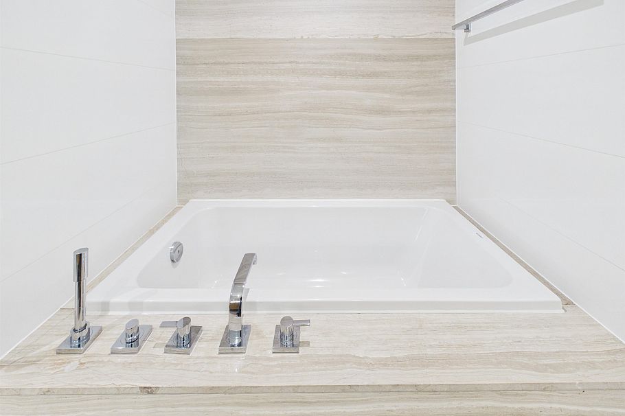 1573 W 57 Avenue Vancouver, BC - 25