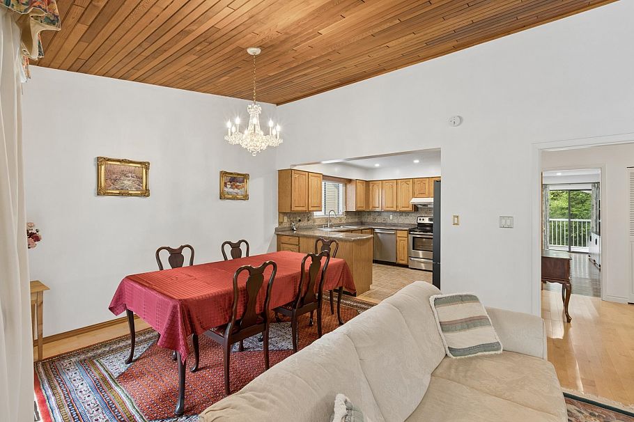 5609 White Pine Lane North Vancouver, BC - 11