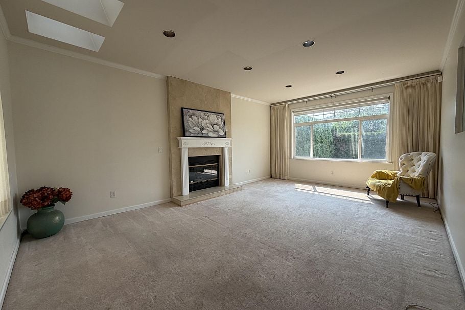 1945 W 44th Avenue Vancouver, BC - 3