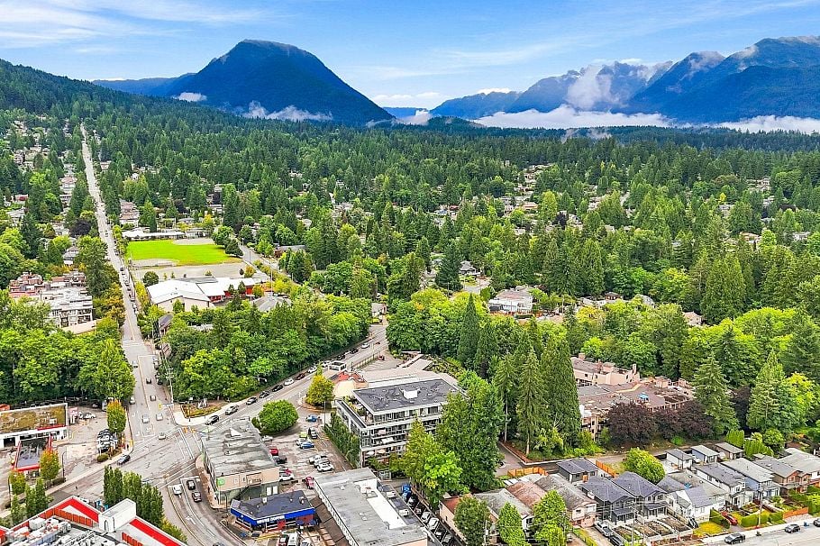 401 1327 Draycott Road North Vancouver, BC - 33