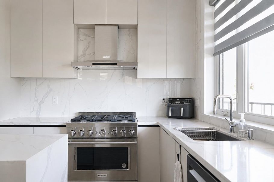 3586 W 42nd Avenue Vancouver, BC - 6