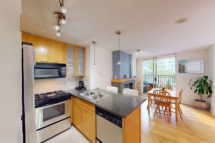 603 989 Richards Street Vancouver, BC - 3