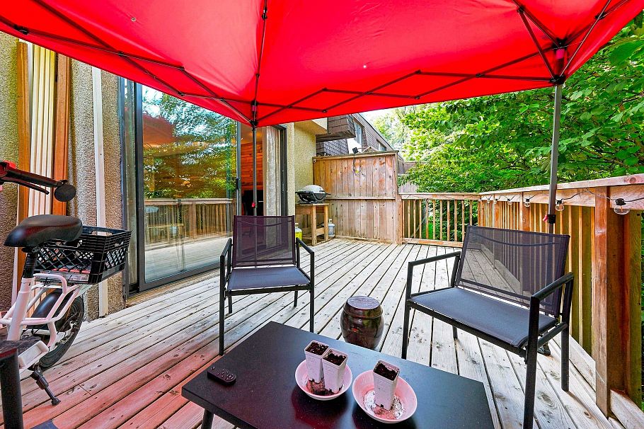 877 Old Lillooet Road North Vancouver, BC - 15