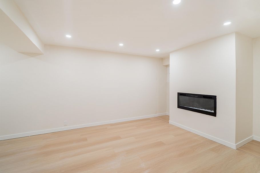 1139 Heritage Boulevard North Vancouver, BC - 31