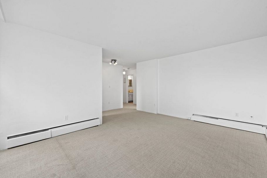 203 1250 Burnaby Street Vancouver, BC - 10