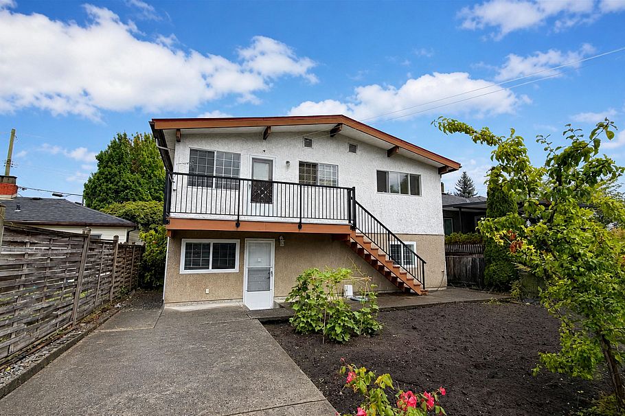 2184 E 35th Avenue Vancouver, BC - 30