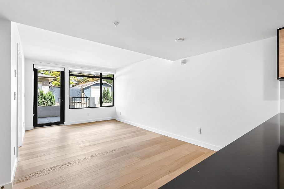 103 6485 Manitoba Street Vancouver, BC - 11