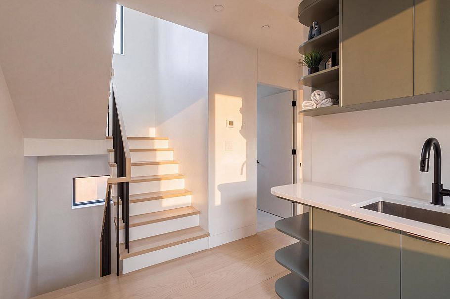 2 4956 Chester Street Vancouver, BC - 16