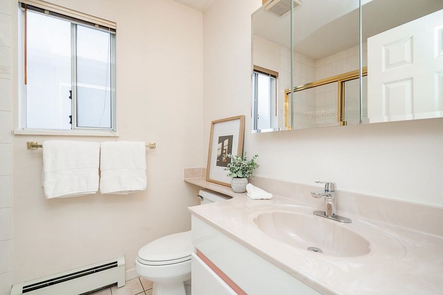8568 French Street Vancouver, BC - 10