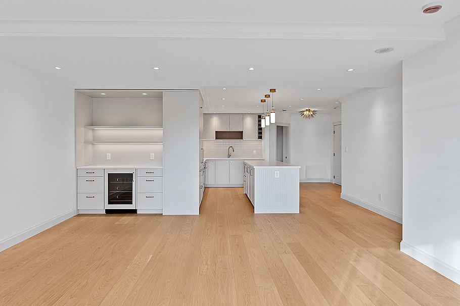 306 1311 Beach Avenue Vancouver, BC - 9
