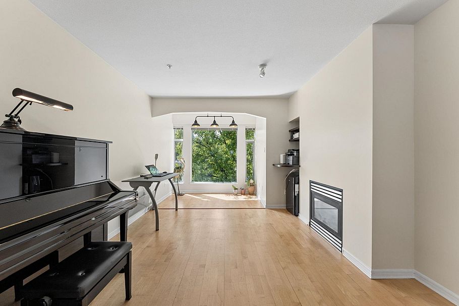 410 3727 W 10th Avenue Vancouver, BC - 9