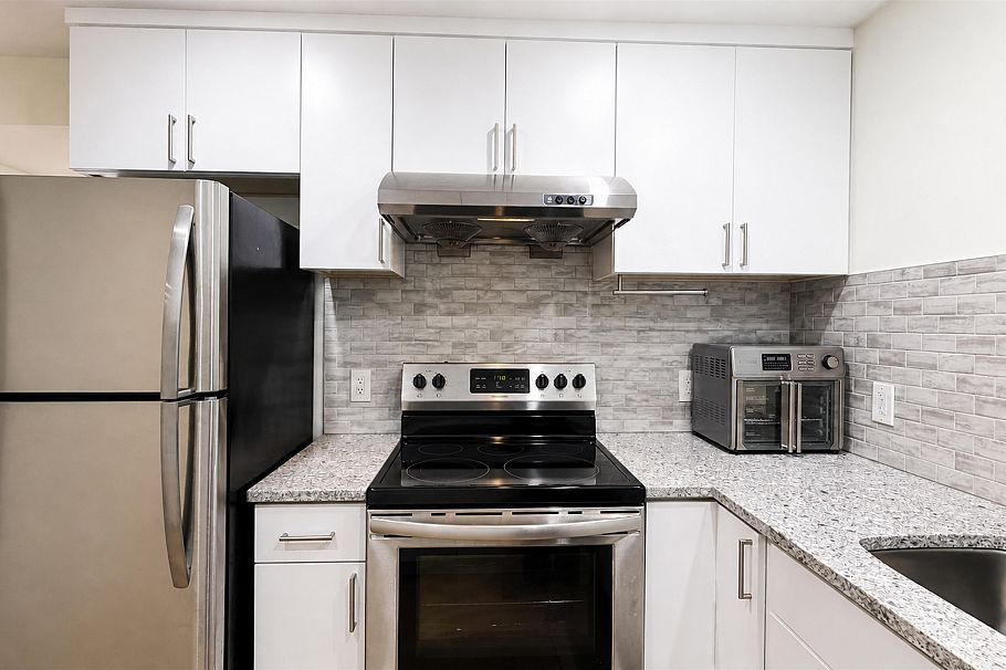 2184 E 35th Avenue Vancouver, BC - 23