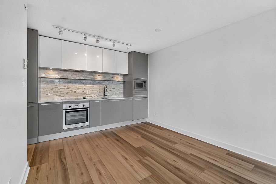 2206 8131 Nunavut Lane Vancouver, BC - 4