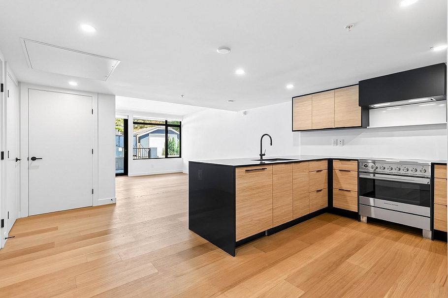 103 6485 Manitoba Street Vancouver, BC - 2