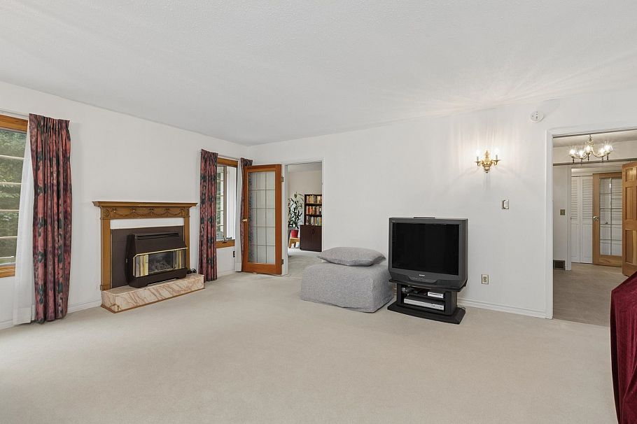 5609 White Pine Lane North Vancouver, BC - 31