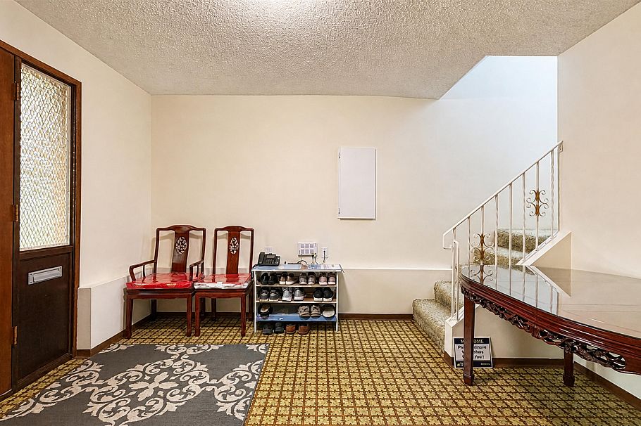 2184 E 35th Avenue Vancouver, BC - 2