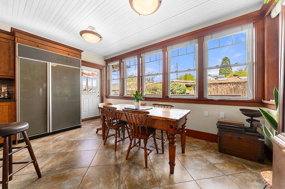 628 E 5th Street North Vancouver, BC - 19